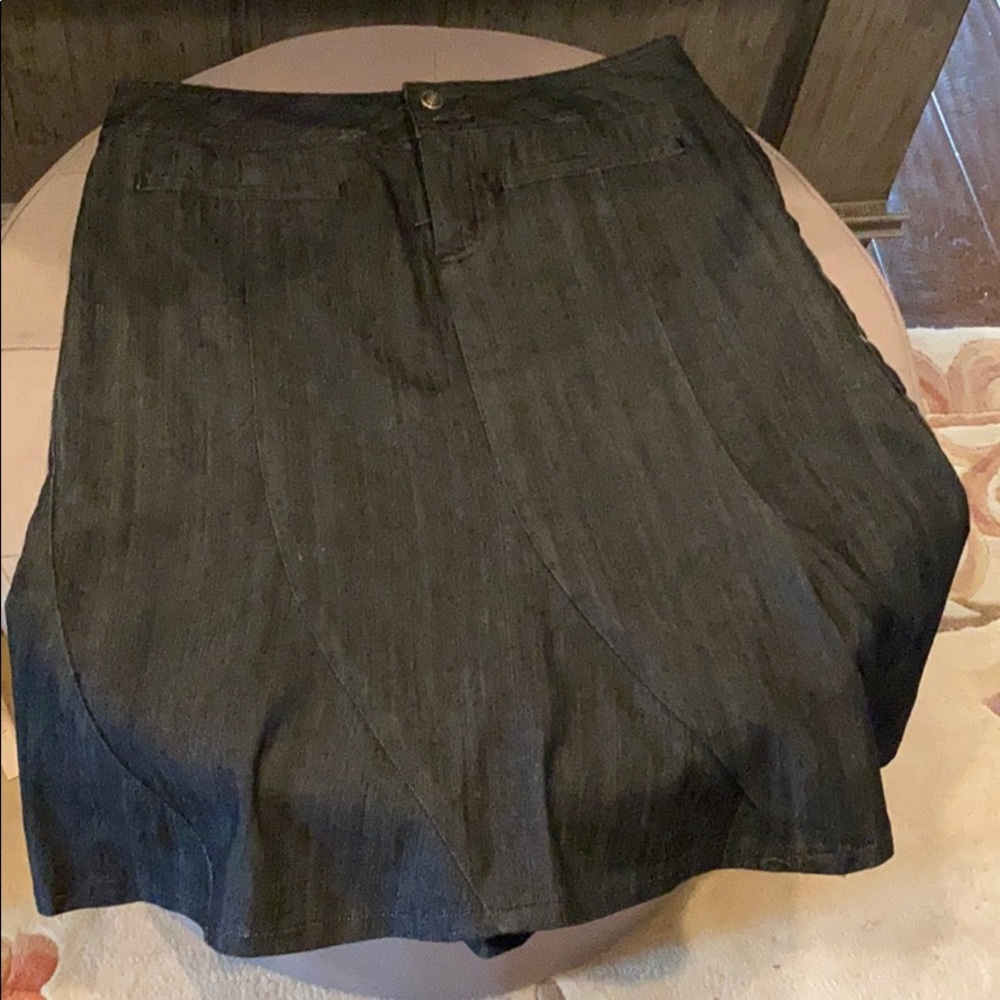 Tulip hem skirt